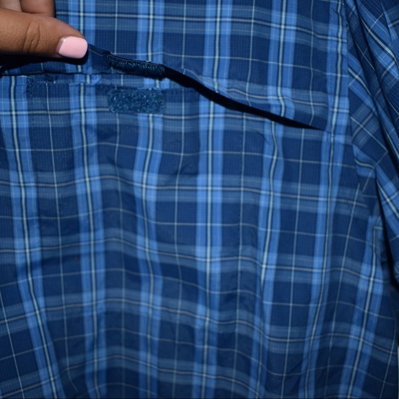 MEN VAN HEUSEN BOTTON DOWN SHIRT - Picture 2 of 5